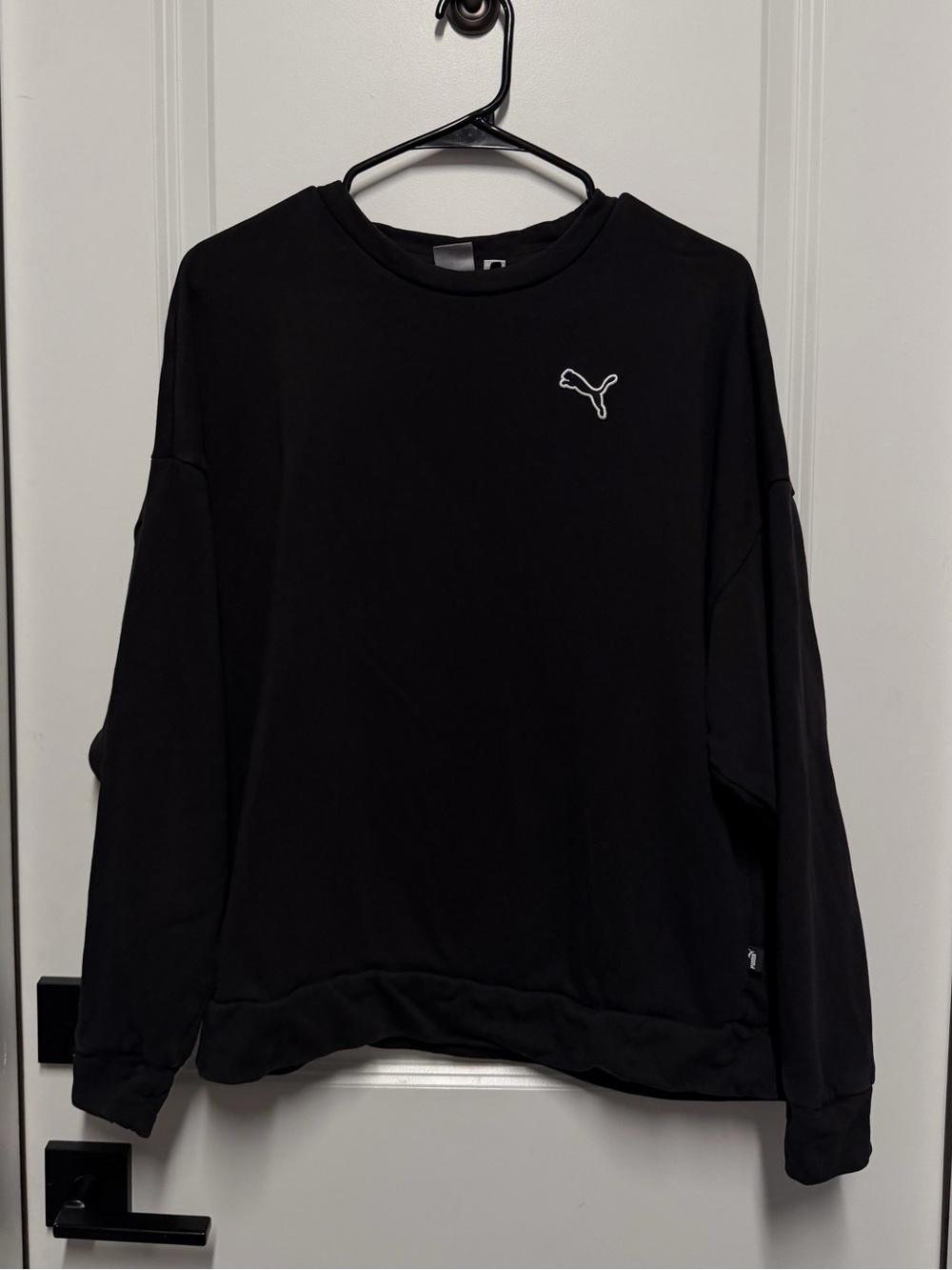 PUMA Black Crewneck Sweatshirt Embroidered Logo Pullover Size XL